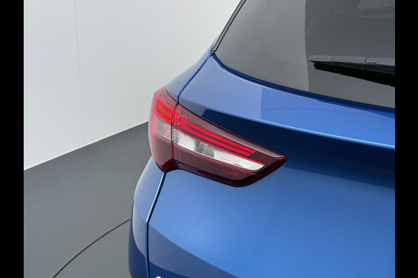 Opel Grandland X T131pk Navi Trekhaak Executive Dual-Ecc Apple Carplay Android PDC-a+v Park-Assist Distr.-Riem bij 61.000km vervangen Chroompakket Priv.Glass Volledig dealer onderhouden, laatste beurt bij 61.000km 1400kg trekvermogen.  EURO6