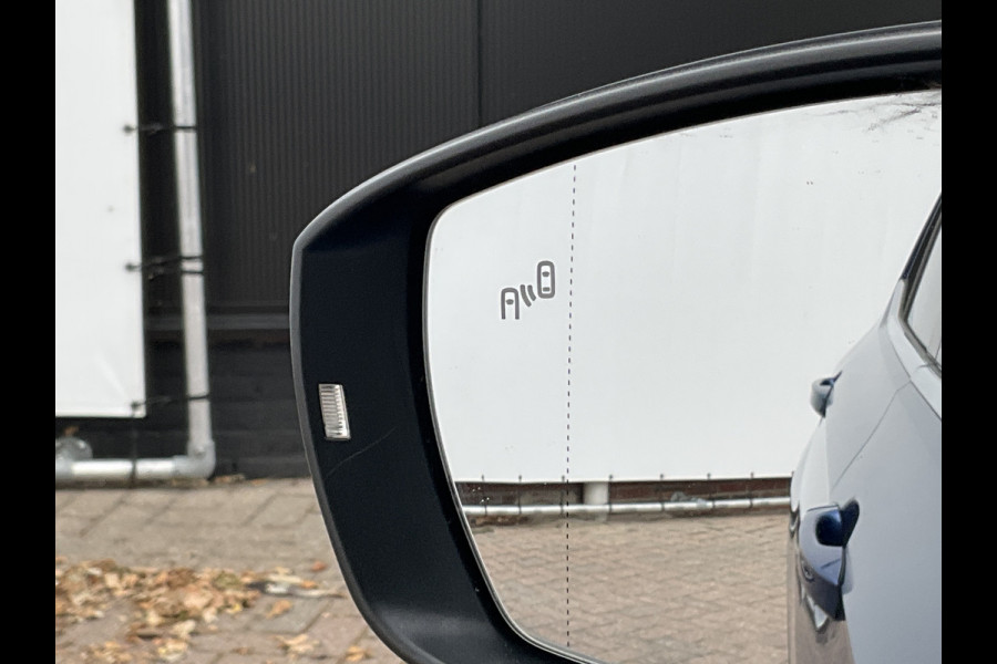 Volkswagen T-Cross 1.0 TSI R-Line Style Business R Adapt Cruise Stoelverw Bliss