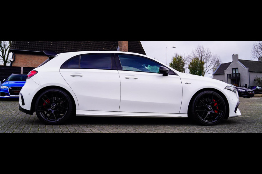 Mercedes-Benz A-Klasse AMG 45 4MATIC+ Premium Plus | Panorama | Sterrenhemel | Sport uitlaat | Burmester | Luxe leder/Alcantara |