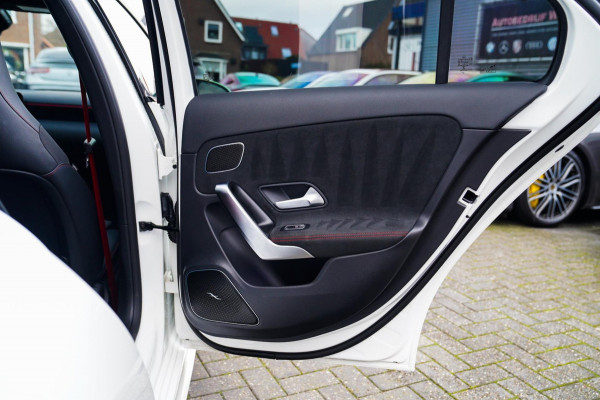 Mercedes-Benz A-Klasse AMG 45 4MATIC+ Premium Plus | Panorama | Sterrenhemel | Sport uitlaat | Burmester | Luxe leder/Alcantara |