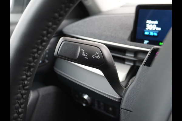 Ford Mustang Mach-E Extended RWD 98kWh SOH 94% 301pk Leer Trekhaak Pano-Dak Adaptive Cruise Lane Centering/change Assist Stop&Go Apple Carpla Elektr.verst.Stoelen+Verwarmd Dual-ECC Fully Active Park Assist Elektr.Achterklep BLISS Driver Alert Warning Keyless Origineel Nederlandse Auto € 63.000- nieuw, Batterijgarantie 8 jaar of 160.000km vanaf nieuw