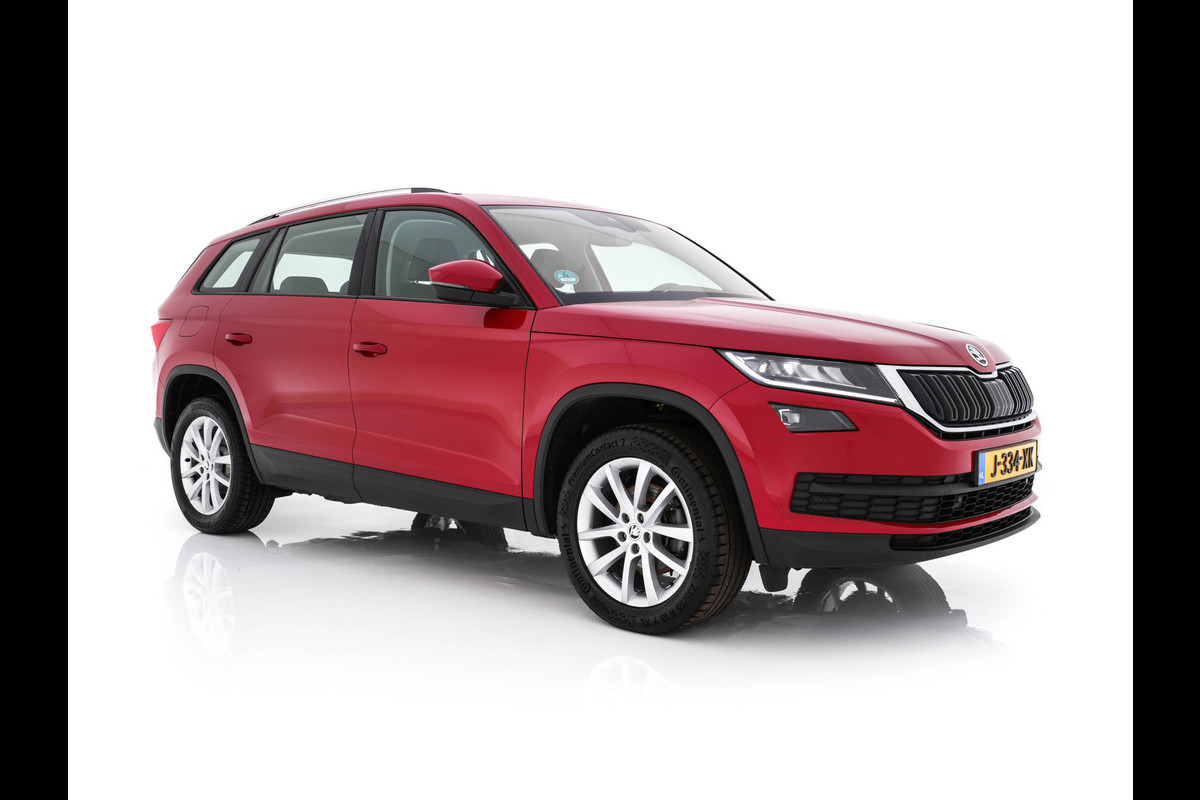 Škoda Kodiaq 1.5 TSI Business Edition (INCL-BTW) *ADAPTIVE-CRUISE | LEATHER-FABRIC | FULL-LED | CANTON-SOUND | HEATED-SPORTSEATS | KEYLESS | NAVI-FULLMAP | CAMERA | DAB+ | ECC | PDC | TOWBAR | 18''ALU*