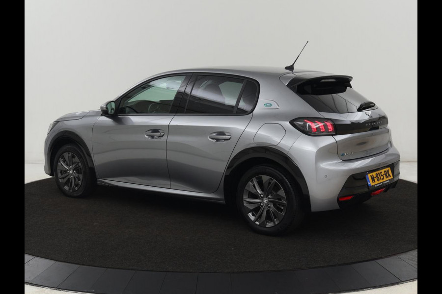 Peugeot e-208 EV Allure Pack 50 kWh | Camera | Carplay | Half leder | Full LED | Parkeerhulp | Climate control | Bluetooth | Cruise control