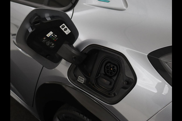 Peugeot e-208 EV Allure Pack 50 kWh | Camera | Carplay | Half leder | Full LED | Parkeerhulp | Climate control | Bluetooth | Cruise control