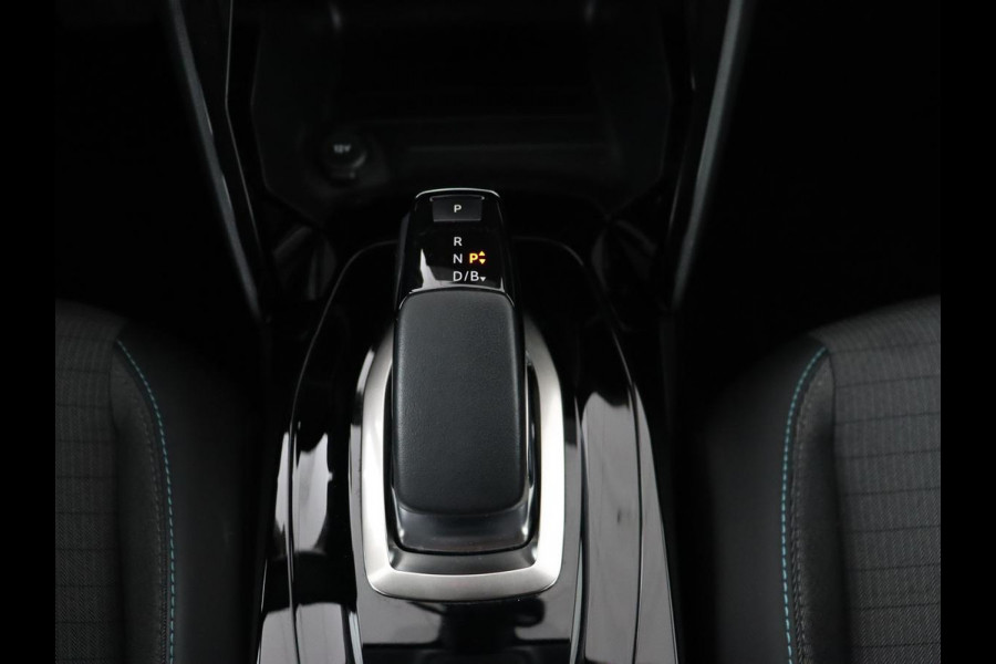 Peugeot e-208 EV Allure Pack 50 kWh | Camera | Carplay | Half leder | Full LED | Parkeerhulp | Climate control | Bluetooth | Cruise control