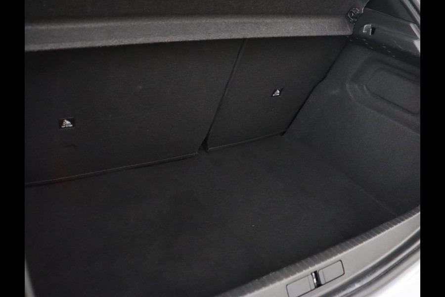 Peugeot e-208 EV Allure Pack 50 kWh | Camera | Carplay | Half leder | Full LED | Parkeerhulp | Climate control | Bluetooth | Cruise control