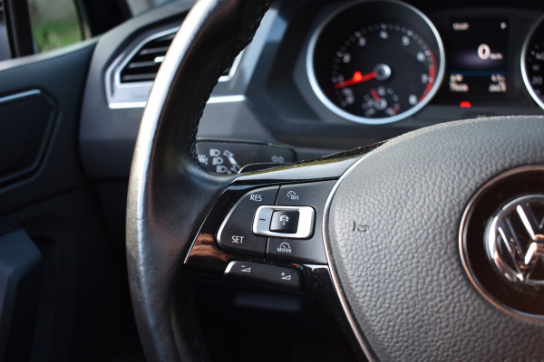 Volkswagen Tiguan TSI 150PK DSG 4MOTION COMFORTLINE BUSINESS NAVI/PDC/TREKHAAK****