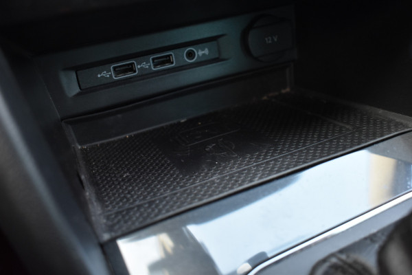 Volkswagen Tiguan TSI 150PK DSG 4MOTION COMFORTLINE BUSINESS NAVI/PDC/TREKHAAK****