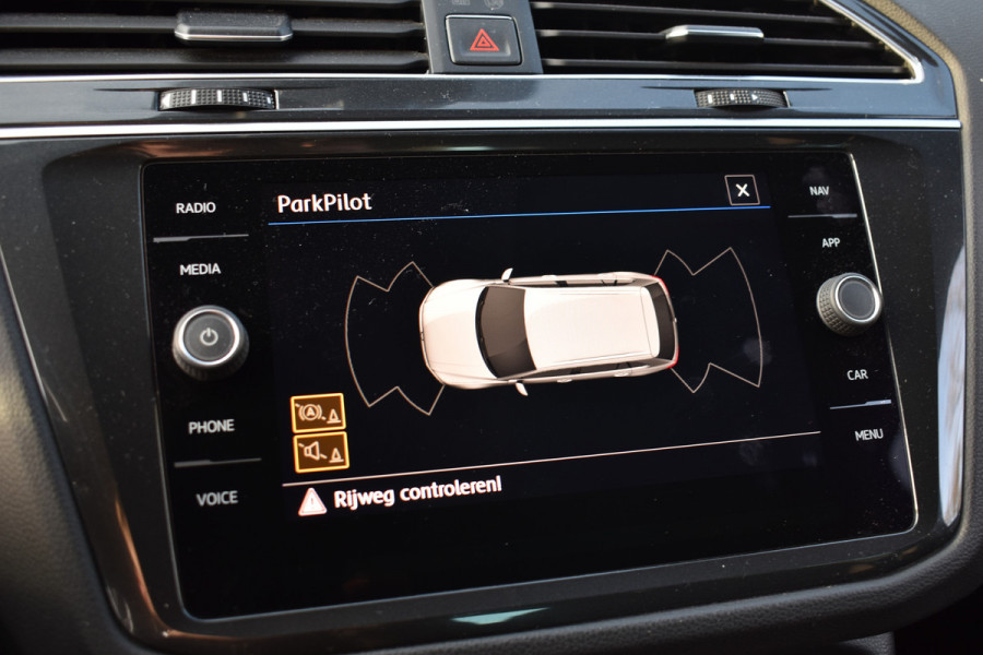 Volkswagen Tiguan TSI 150PK DSG 4MOTION COMFORTLINE BUSINESS NAVI/PDC/TREKHAAK****