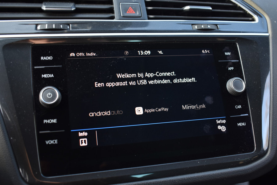 Volkswagen Tiguan TSI 150PK DSG 4MOTION COMFORTLINE BUSINESS NAVI/PDC/TREKHAAK****