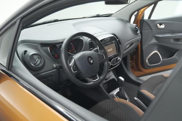 Renault Captur TCe 120 EDC Intens | Camera | Stoelverwarming | Navigatie | Parkeersensoren