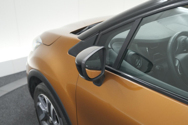 Renault Captur TCe 120 EDC Intens | Camera | Stoelverwarming | Navigatie | Parkeersensoren