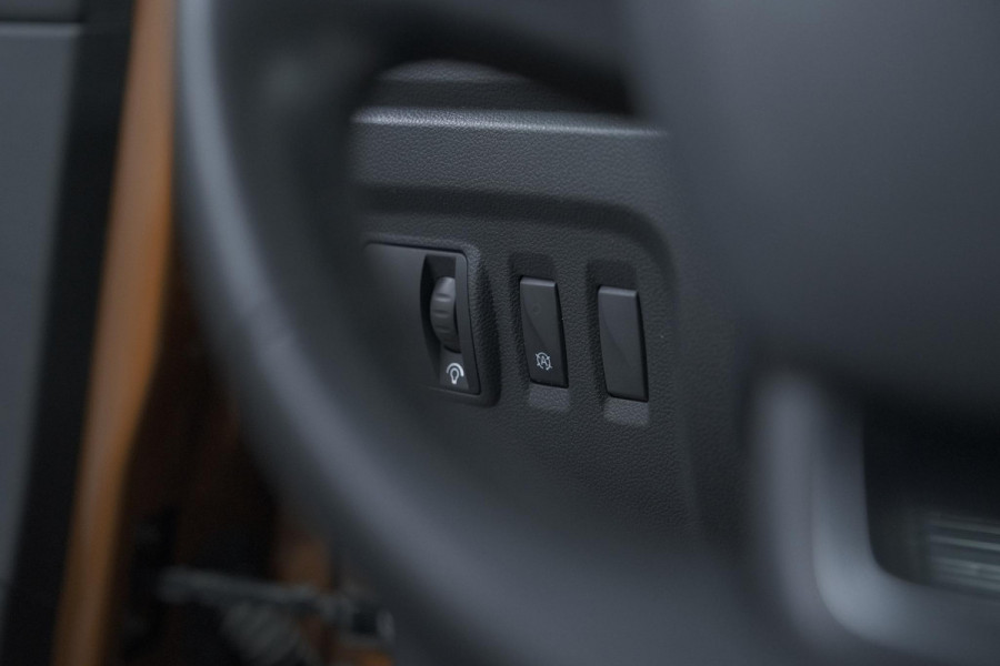 Renault Captur TCe 120 EDC Intens | Camera | Stoelverwarming | Navigatie | Parkeersensoren