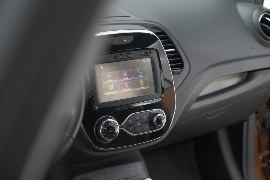 Renault Captur TCe 120 EDC Intens | Camera | Stoelverwarming | Navigatie | Parkeersensoren