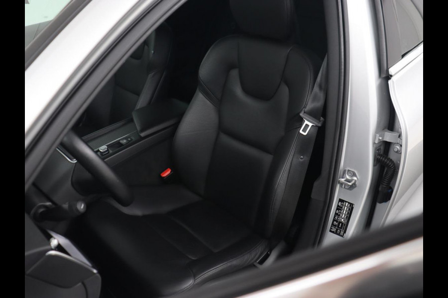 Volvo V60 2.0 T5 Momentum | 1e eigenaar | Leder | Trekhaak | Adaptive cruise | Stoelverwarming | Carplay | Navigatie | 18'' | Climate control | Parkeerhulp