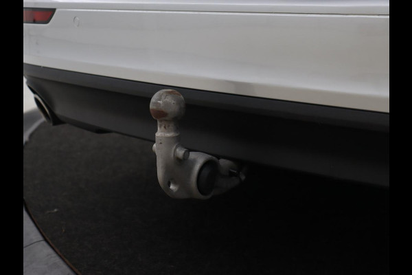 Volvo V60 2.0 T5 Momentum | 1e eigenaar | Leder | Trekhaak | Adaptive cruise | Stoelverwarming | Carplay | Navigatie | 18'' | Climate control | Parkeerhulp