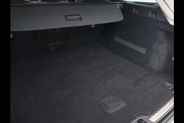 Volvo V60 2.0 T5 Momentum | 1e eigenaar | Leder | Trekhaak | Adaptive cruise | Stoelverwarming | Carplay | Navigatie | 18'' | Climate control | Parkeerhulp