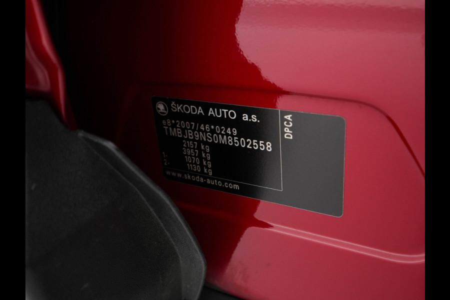 Škoda Kodiaq 1.5 TSI Business Edition (INCL-BTW) *ADAPTIVE-CRUISE | LEATHER-FABRIC | FULL-LED | CANTON-SOUND | HEATED-SPORTSEATS | KEYLESS | NAVI-FULLMAP | CAMERA | DAB+ | ECC | PDC | TOWBAR | 18''ALU*