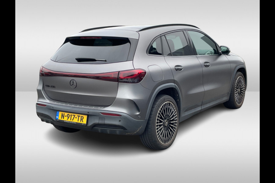 Mercedes-Benz EQA 250 Business Solution AMG 67 kWh / Panoramadak / Camera / Head-up / Memory Seats / Burmester / 20'' / Sfeerverlichting / CarPlay / Stoelverwarming / Dodehoek / Cruise Control