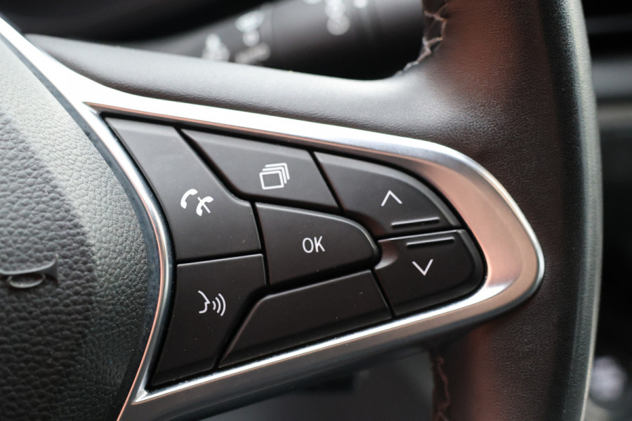 Renault Trafic 2.0 dCi 170 PK L2H1 DC | CarPlay | Camera | Navigatie | LED Koplampen | Climate control | Trekhaak | Cruise control | 5-Zitter | Nieuwe APK | NAP Logisch