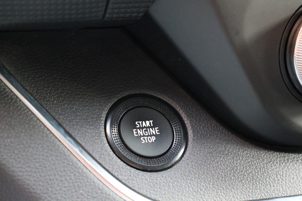 Renault Trafic 2.0 dCi 170 PK L2H1 DC | CarPlay | Camera | Navigatie | LED Koplampen | Climate control | Trekhaak | Cruise control | 5-Zitter | Nieuwe APK | NAP Logisch