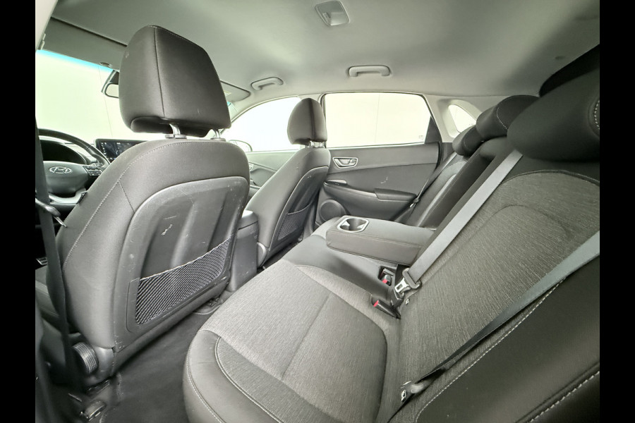 Hyundai Kona EV 64kWh SOH 100% Warmtepomp Head Up Display Adap.Cruise Navi Ecc Camera Apple Carplay Android Auto Pdc Fashion Lane Assist Dodehoekwaarschuwing Keyless Privacy Glas DAB FCA 1e Eigenaar Origineel Nederlandse Auto
