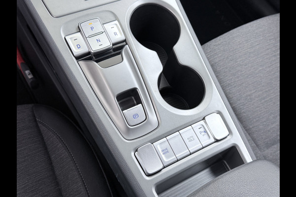 Hyundai Kona EV 64kWh SOH 100% Warmtepomp Head Up Display Adap.Cruise Navi Ecc Camera Apple Carplay Android Auto Pdc Fashion Lane Assist Dodehoekwaarschuwing Keyless Privacy Glas DAB FCA 1e Eigenaar Origineel Nederlandse Auto