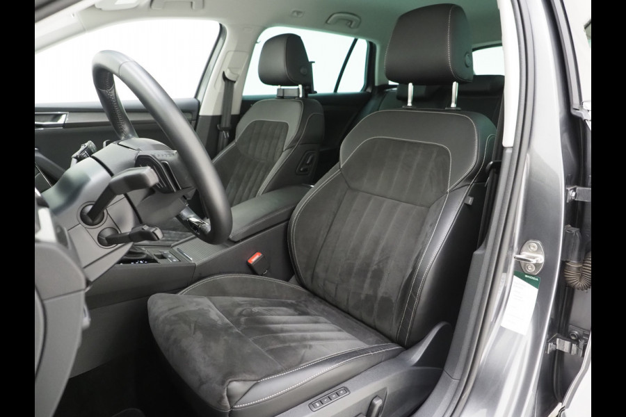 Škoda Superb Combi 1.4 TSI iV 218PK Style | Leder/Alcantara | Trekhaak | Adaptive Cruise | 360 | Virtual | Memory | DAB | Carplay