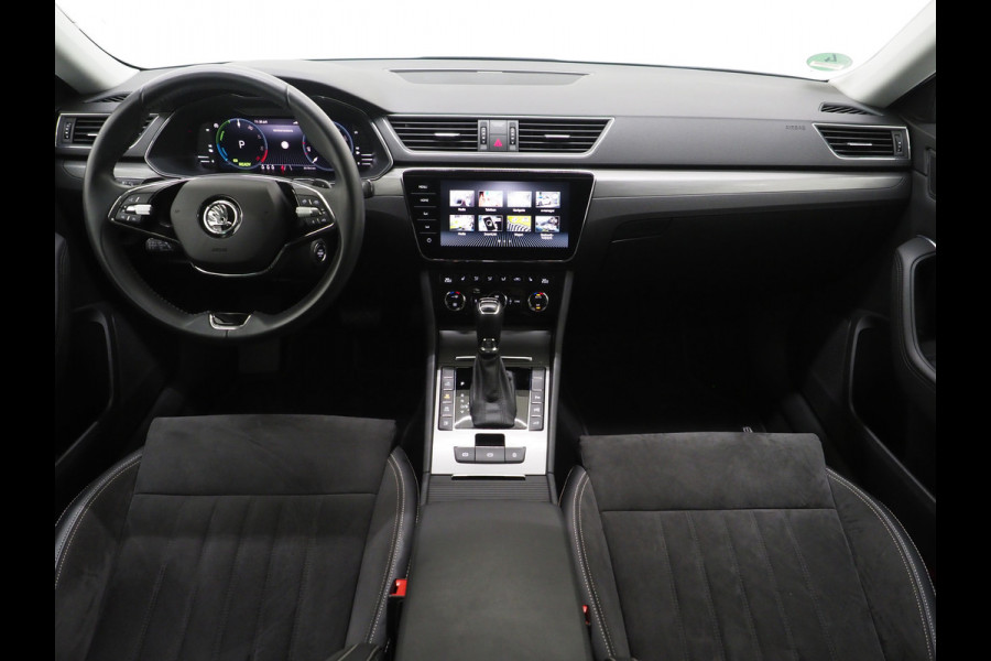 Škoda Superb Combi 1.4 TSI iV 218PK Style | Leder/Alcantara | Trekhaak | Adaptive Cruise | 360 | Virtual | Memory | DAB | Carplay