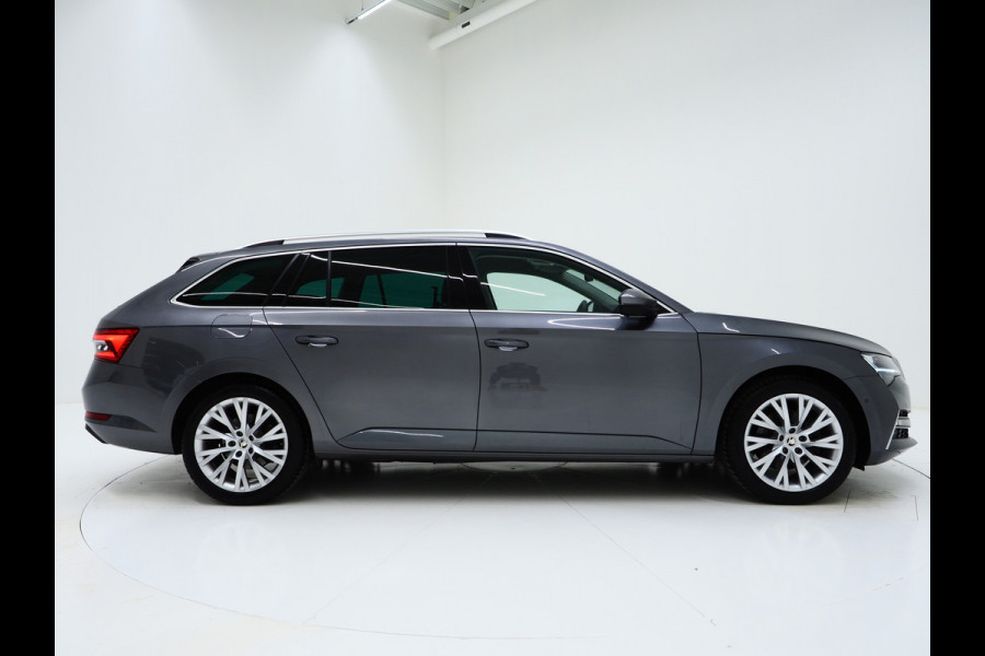 Škoda Superb Combi 1.4 TSI iV 218PK Style | Leder/Alcantara | Trekhaak | Adaptive Cruise | 360 | Virtual | Memory | DAB | Carplay