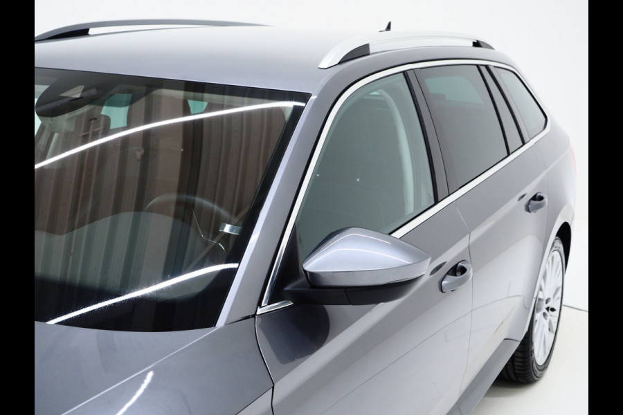 Škoda Superb Combi 1.4 TSI iV 218PK Style | Leder/Alcantara | Trekhaak | Adaptive Cruise | 360 | Virtual | Memory | DAB | Carplay