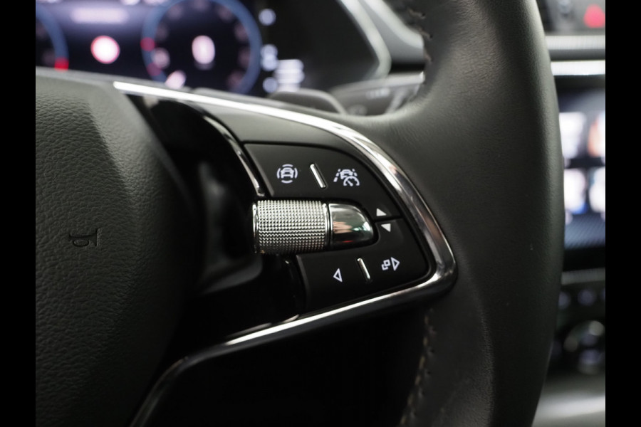 Škoda Superb Combi 1.4 TSI iV 218PK Style | Leder/Alcantara | Trekhaak | Adaptive Cruise | 360 | Virtual | Memory | DAB | Carplay