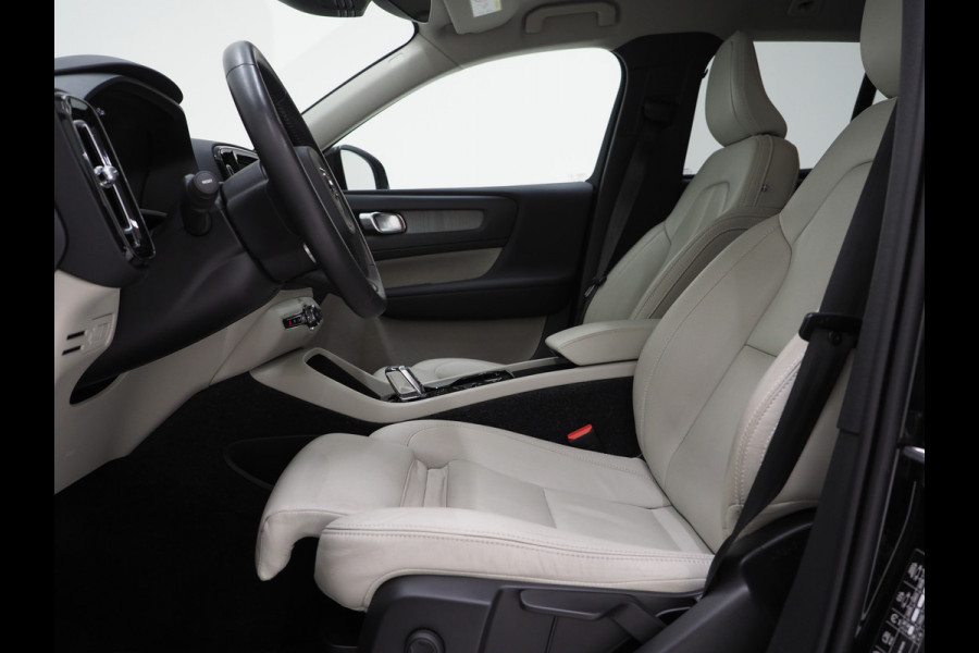 Volvo XC40 1.5 T5 Recharge Inscription | Leder | Camera | Trekhaak | Keyless | Virtual | LED | Carplay