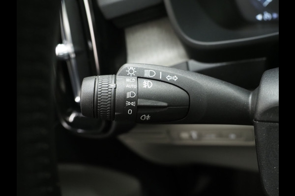 Volvo XC40 1.5 T5 Recharge Inscription | Leder | Camera | Trekhaak | Keyless | Virtual | LED | Carplay