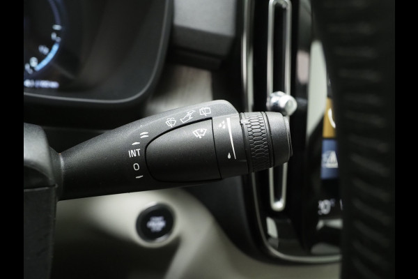 Volvo XC40 1.5 T5 Recharge Inscription | Leder | Camera | Trekhaak | Keyless | Virtual | LED | Carplay