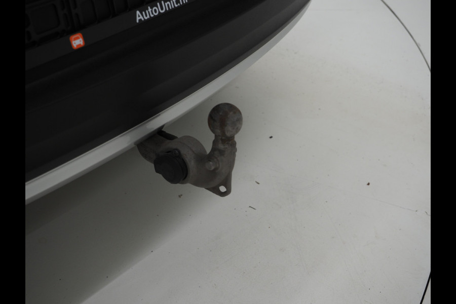 Volvo XC40 1.5 T5 Recharge Inscription | Leder | Camera | Trekhaak | Keyless | Virtual | LED | Carplay