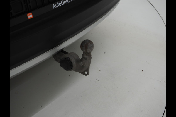 Volvo XC40 1.5 T5 Recharge Inscription | Leder | Camera | Trekhaak | Keyless | Virtual | LED | Carplay