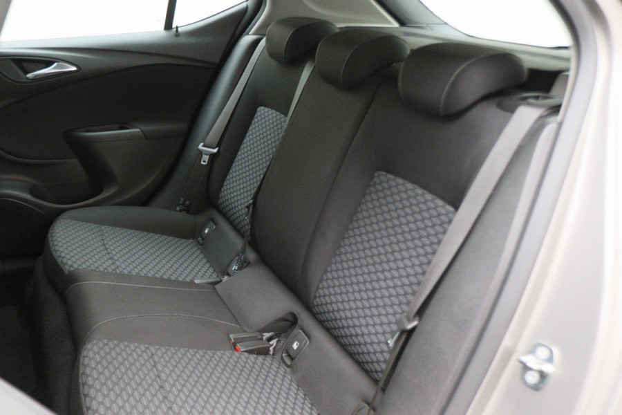 Opel Astra 1.0 Online Edition Automaat Apple Carplay, Cruise, Trekhaak, DAB, Airco, PDC