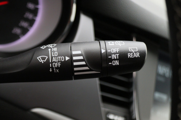 Opel Astra 1.0 Online Edition Automaat Apple Carplay, Cruise, Trekhaak, DAB, Airco, PDC