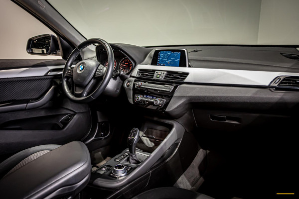 BMW X1 SDrive18i|Cam|Dealer ond|Navigatie|Garantie|Nw APK