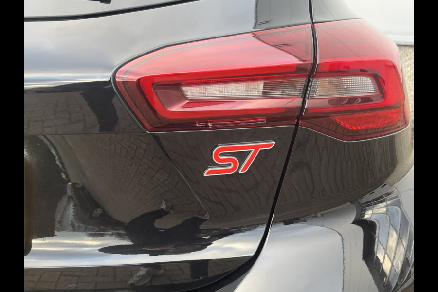 Ford Focus 2.3 EcoBoost ST-X AUTOMAAT! DRIVERPACK! WINTERPACK! B&O!