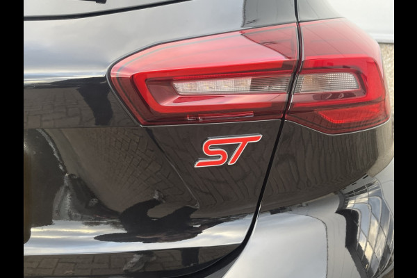 Ford Focus 2.3 EcoBoost ST-X AUTOMAAT! DRIVERPACK! WINTERPACK! B&O!
