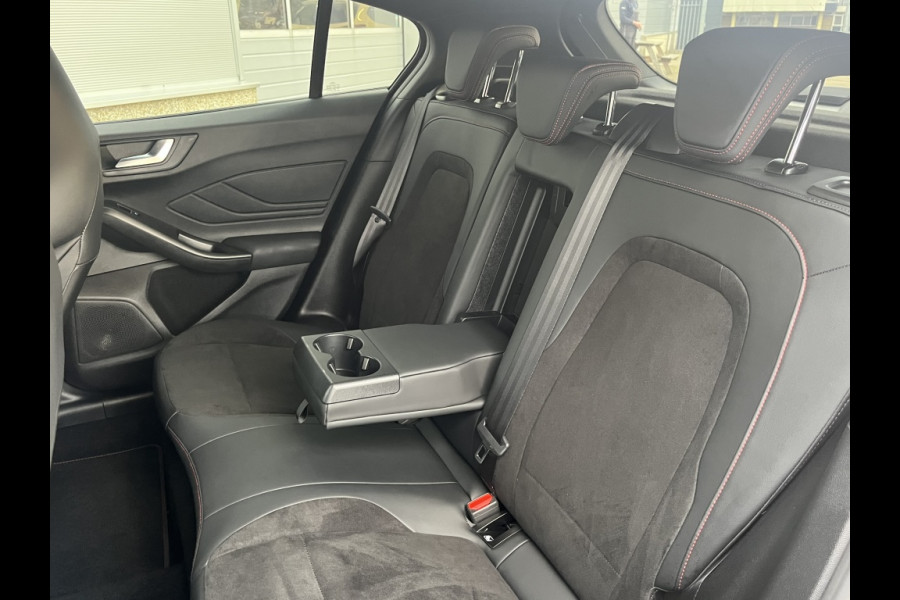 Ford Focus 2.3 EcoBoost ST-X AUTOMAAT! DRIVERPACK! WINTERPACK! B&O!
