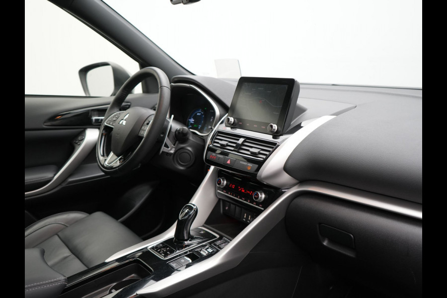 Mitsubishi Eclipse Cross 2.4 Instyle Plug In Hybrid 188pk Dealer O.H. PHEV | Trekhaak Afn. | Panodak | Head Up | Adaptive Cruise | 360 Camera | Lederen Sportstoelen & Stuur Verwarmd | Apple Carplay | Navigatie Via TomTom | Keyless | Blis | DAB |