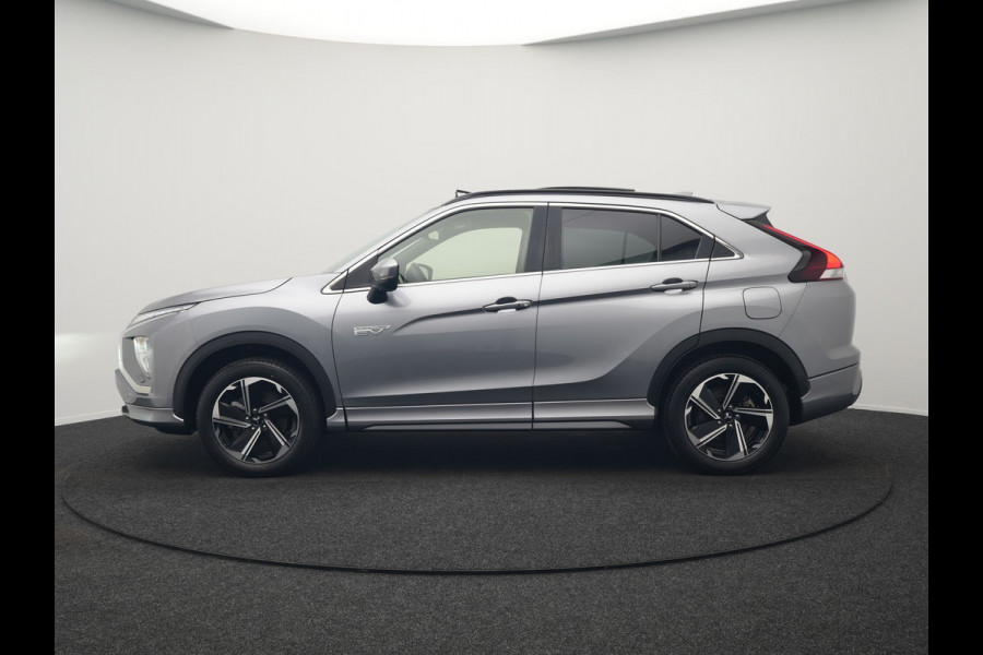 Mitsubishi Eclipse Cross 2.4 Instyle Plug In Hybrid 188pk Dealer O.H. PHEV | Trekhaak Afn. | Panodak | Head Up | Adaptive Cruise | 360 Camera | Lederen Sportstoelen & Stuur Verwarmd | Apple Carplay | Navigatie Via TomTom | Keyless | Blis | DAB |