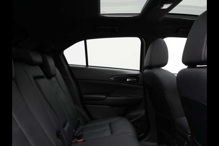 Mitsubishi Eclipse Cross 2.4 Instyle Plug In Hybrid 188pk Dealer O.H. PHEV | Trekhaak Afn. | Panodak | Head Up | Adaptive Cruise | 360 Camera | Lederen Sportstoelen & Stuur Verwarmd | Apple Carplay | Navigatie Via TomTom | Keyless | Blis | DAB |