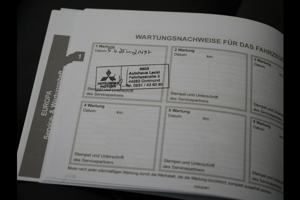 Mitsubishi Eclipse Cross 2.4 Instyle Plug In Hybrid 188pk Dealer O.H. PHEV | Trekhaak Afn. | Panodak | Head Up | Adaptive Cruise | 360 Camera | Lederen Sportstoelen & Stuur Verwarmd | Apple Carplay | Navigatie Via TomTom | Keyless | Blis | DAB |