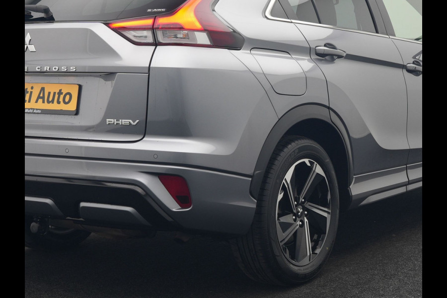 Mitsubishi Eclipse Cross 2.4 Instyle Plug In Hybrid 188pk Dealer O.H. PHEV | Trekhaak Afn. | Panodak | Head Up | Adaptive Cruise | 360 Camera | Lederen Sportstoelen & Stuur Verwarmd | Apple Carplay | Navigatie Via TomTom | Keyless | Blis | DAB |