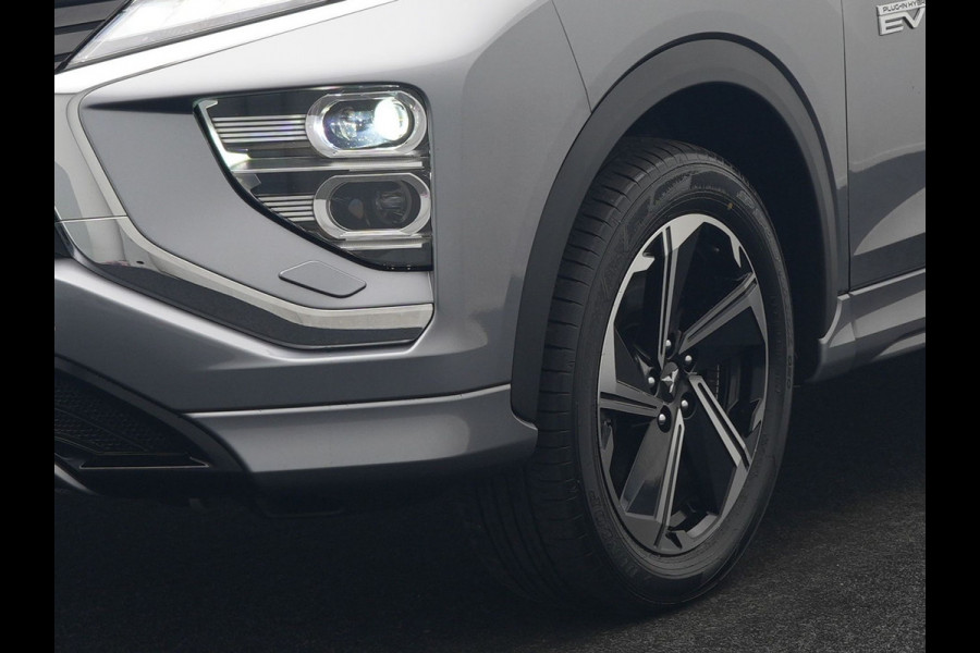 Mitsubishi Eclipse Cross 2.4 Instyle Plug In Hybrid 188pk Dealer O.H. PHEV | Trekhaak Afn. | Panodak | Head Up | Adaptive Cruise | 360 Camera | Lederen Sportstoelen & Stuur Verwarmd | Apple Carplay | Navigatie Via TomTom | Keyless | Blis | DAB |
