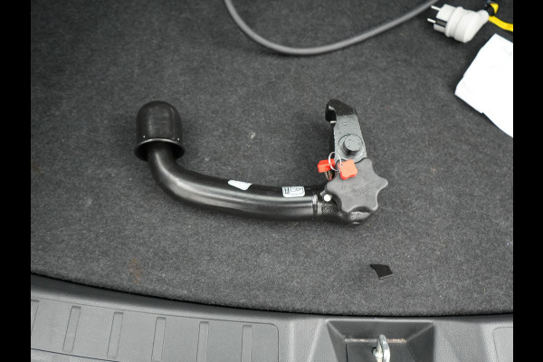 Mitsubishi Eclipse Cross 2.4 Instyle Plug In Hybrid 188pk Dealer O.H. PHEV | Trekhaak Afn. | Panodak | Head Up | Adaptive Cruise | 360 Camera | Lederen Sportstoelen & Stuur Verwarmd | Apple Carplay | Navigatie Via TomTom | Keyless | Blis | DAB |